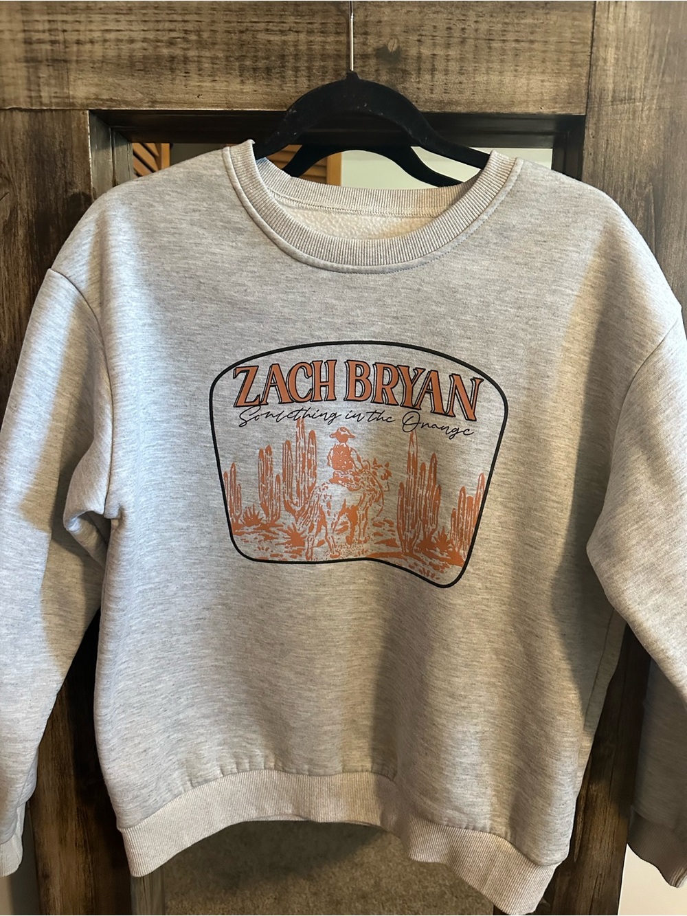 Zach Bryan Something In The Orange Graphic Sweatshirt Crewneck Gray M Concert